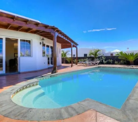 Los Mojones - Great 4 Bedroom With Heated Pool And Hot-tub * Тиас